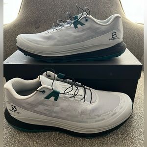 Salomon Ultra Glide Men’s Size 13 NEW without box. Never worn!!